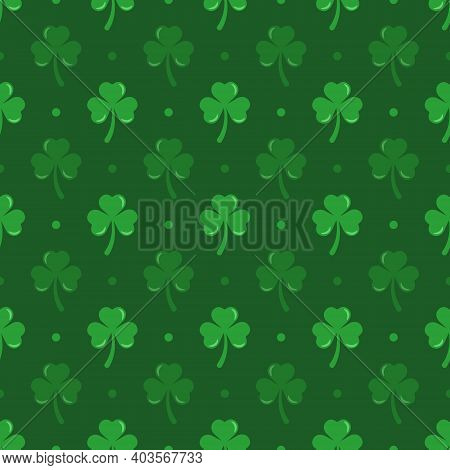 Vector Seamless Pattern With Quatrefoils On Green Color; St. Patricks Day Background For Wrapping Pa