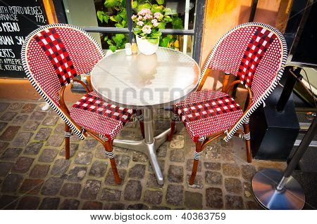Vintage Old Fashioned Cafe chaises avec Table à Copenhague, Danemark