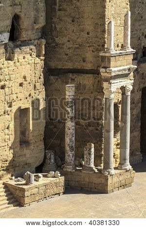 Antigo teatro romano laranja, sul da França