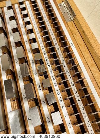 Wooden Box With A Set Of Steel Gauge Blocks Of Increasing Size From Hundredth To Hundredth, Selectiv