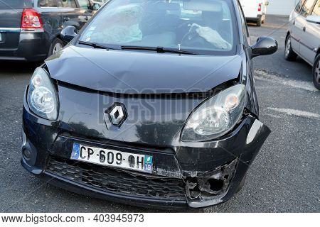 Bordeaux , Aquitaine  France - 01 10 2021 : Renault Twingo Wrecked Car Crash Accident On Street Road