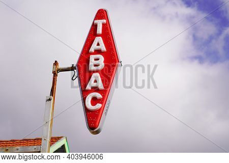 Bordeaux , Aquitaine  France - 01 10 2021 : Tabac French Logo Icon And Sign Text Front Of Store Deta