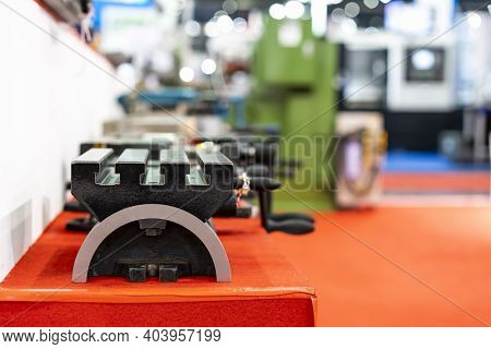 T Slot Angle Rotate Or Tilting Worktable Of Cnc Machining Center Or Milling And Other Machine For Me