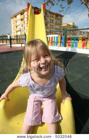 Mädchen auf Folie