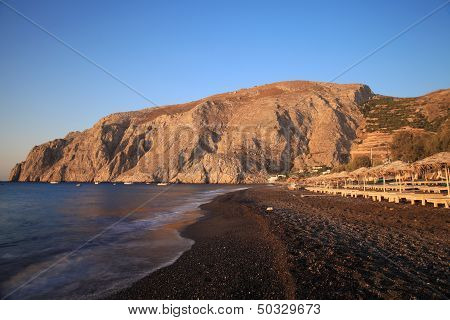 Mesa Vouna Mountain At Kamari Beach