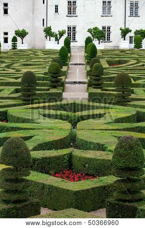 Splendid decorative gardens at castles in France