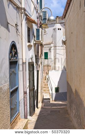 Alleyway. Rodi Garganico. Puglia. Italy.
