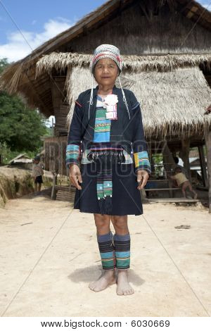 asiatische Frau Akha in Tracht, laos