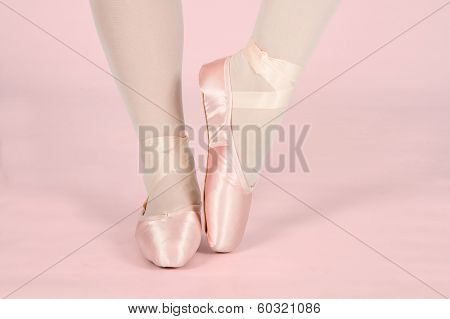 A Ballet Dancer Standing On Toes While Dancing Artistic Conversion