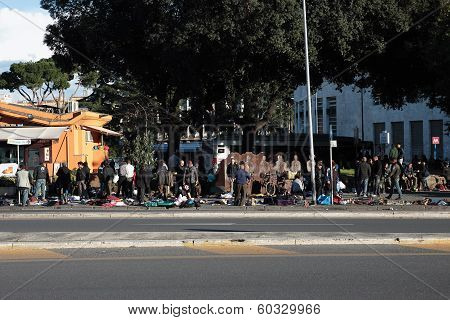 Flea Market Vendors In Rome