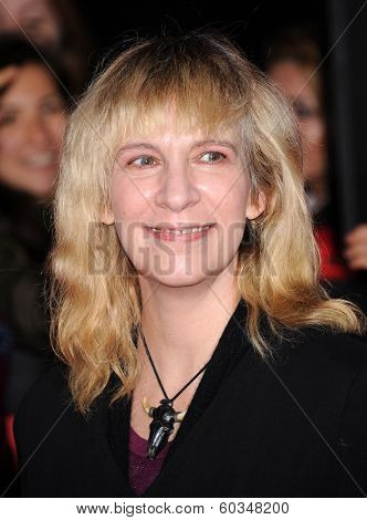 LOS ANGELES - NOV 18:  Amanda Plummer arrives to the 