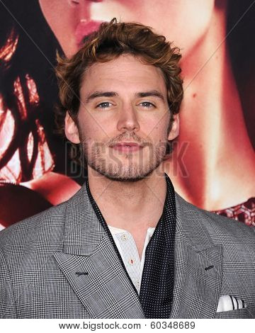 LOS ANGELES - NOV 18:  Sam Claflin arrives to the 