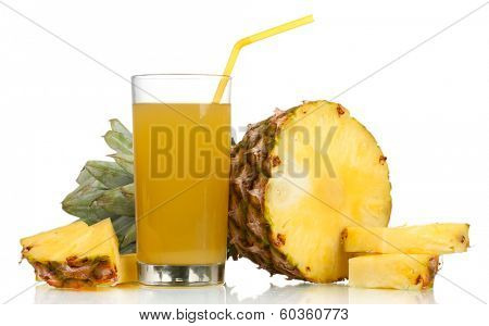Ã?ÃÂÃ?ÃÂ ineapple juice and pineapple isolated on white