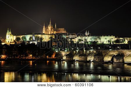 Night view of St. Vitus Cathedral