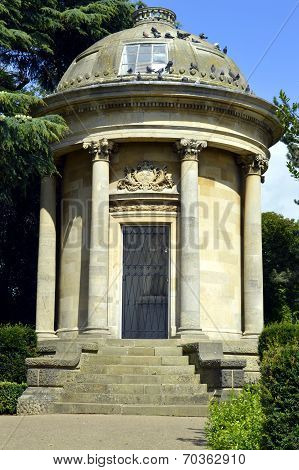 Jephson Memorial in Jephson Gardens