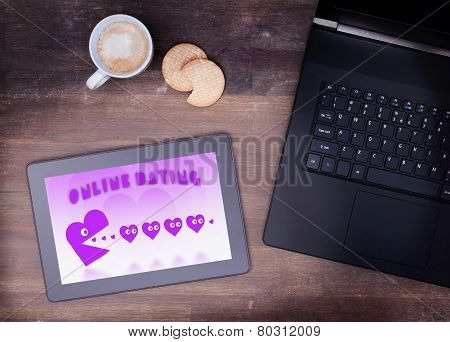 Online Dating On A Tablet