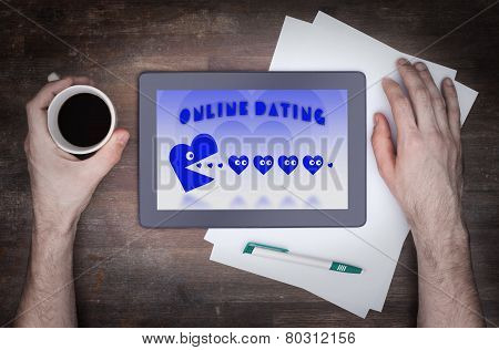 Online Dating On A Tablet