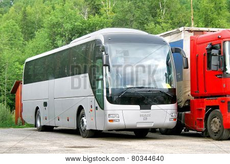Man R07 Lion's Coach