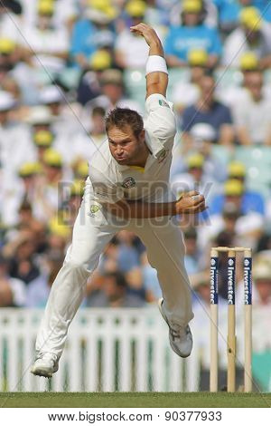 LONDON, ENGLAND - August 23: Ryan Harris bowling during day three of the 5th Investec Ashes cricket match between England and Australia played at The Kia Oval Cricket Ground