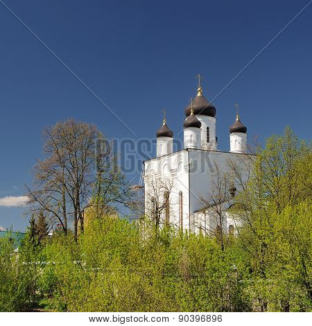 Svyato-uspensky Monastery In Orel, Russia In Spring