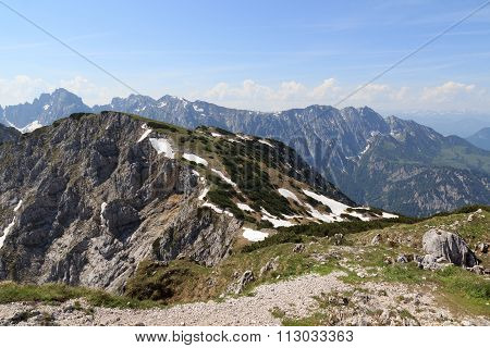 View towards the Wild Kaiser mountains from Pyramidenspitze