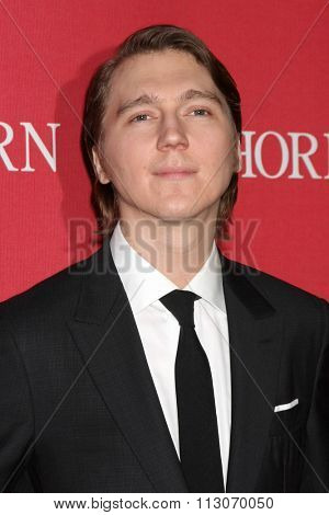 PALM SPRINGS - JAN 2:  Paul Dano at the 27th Palm Springs International Film Festival Gala at the Convention Center on January 2, 2016 in Palm Springs, CA