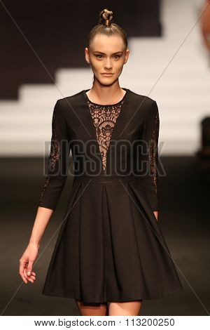 Adl Cengiz Abazoglu Catwalk