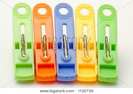 Renkli clothespins dönüştürün