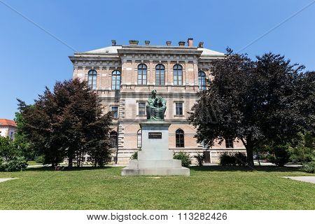 Buildings In The City Center Of Zagreb, Croatia. Architecture Of The City.