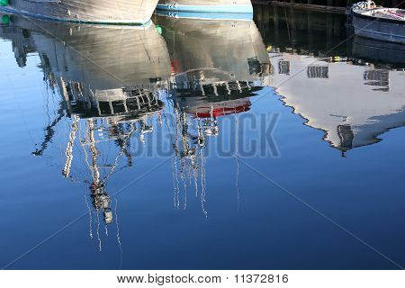 Fishboats a konzervárny reflexe