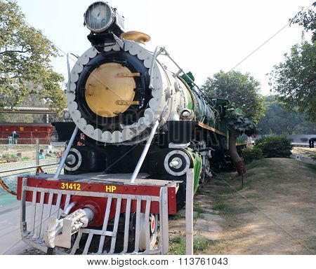 Antique rail engine, wheels, bogie