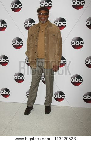 LOS ANGELES - JAN 9:  James Pickens Jr. at the Disney ABC TV 2016 TCA Party at the The Langham Huntington Hotel on January 9, 2016 in Pasadena, CA