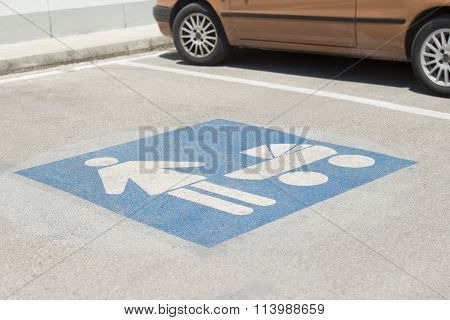 Parking lot street sign - reserved for mothers with children