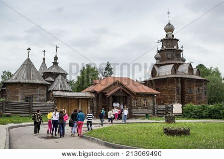 Visiting The Tourists Recreated The Architecture Of Antiquity