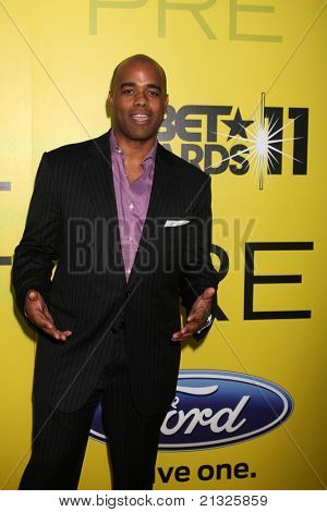 LOS ANGELES - 25 JUN: Jamal Simmons arrivando alla 5a annuale cena Pre-BET legatoria di libro su Ju