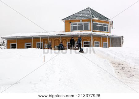 Олимпиец сыктывкар. Центр подготовки в сметанино. Подгорный новосибирск центр. Центр подготовки в сметанино. Лыжники кадома.