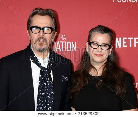 LOS ANGELES - NOV 9:  Gary Oldman, Gisele Schmidt at the Patron of the Artists Awards 2017 at Wallis Annenberg Centeron November 9, 2017 in Beverly Hills, CA