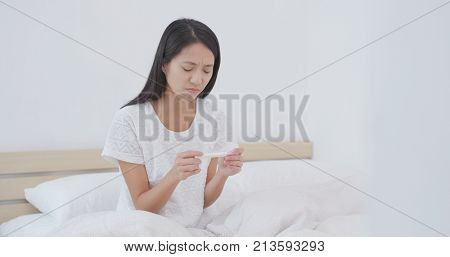 Woman got an negative result of pregnant test