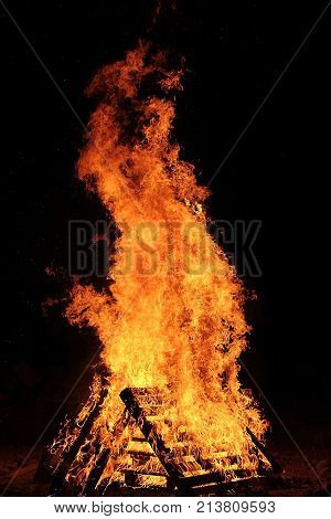 lag baomer bonfire, symbol of the jewish holiday