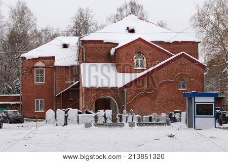 The old administrative building oа the Red (Bugrovsky) cemetery at winter. The cemetery was planned at the turn of the 1880s-90s. In the present time a graves are allowed only in special cases.