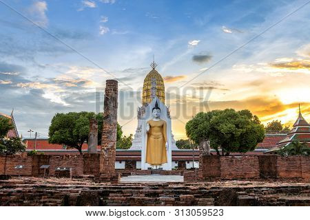 Buddha Statue At Sunset Are Buddhist Temple And Major Tourist Attractions At Wat Phra Si Rattana Mah