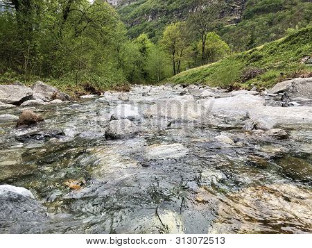 Stream Ri Grande, Bignasco (the Maggia Valley Or Valle Maggia Or Maggiatal) - Canton Of Ticino, Swit