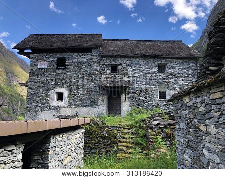 Traditional Architecture And Old Houses In The Hamlet Of Boschetto (the Rovana Valley Or Valle Rovan
