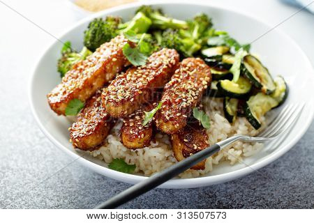 Teryaki Tempeh With Rice And Roasted Vegetables