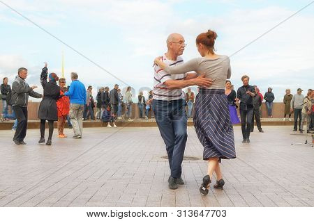 Saint-petersburg.russia.july 13.2019.dancing In The Town Square In The Fresh Air.anyone Who Wants To
