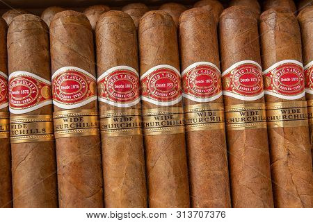 Romeo Y Julieta Cuban Cigars
