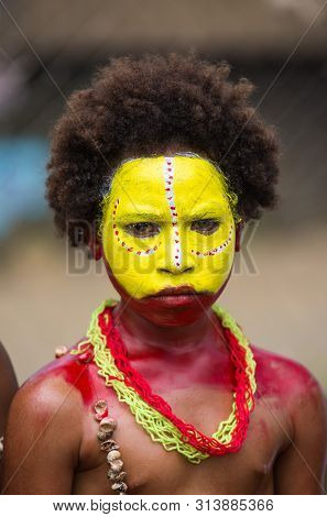 Mount Hagen, Papua New Guinea - August 15, 2018: Tribes At The Mt Hagen Cultural Show In Papua New G