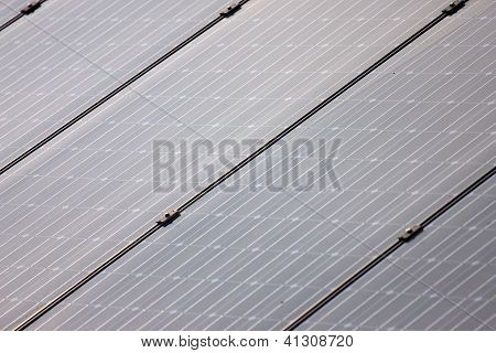 Solar-Photovoltaik-Panel-Array-closeup