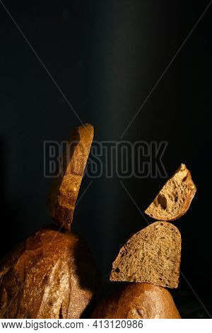 Composition With Slices Of Fresh Bread. Crispy Golden Baking Crust And Fragrant Crumb.