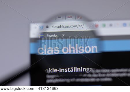 New York, Usa - 18 March 2021: Clas Ohlson Company Logo Icon On Website, Illustrative Editorial